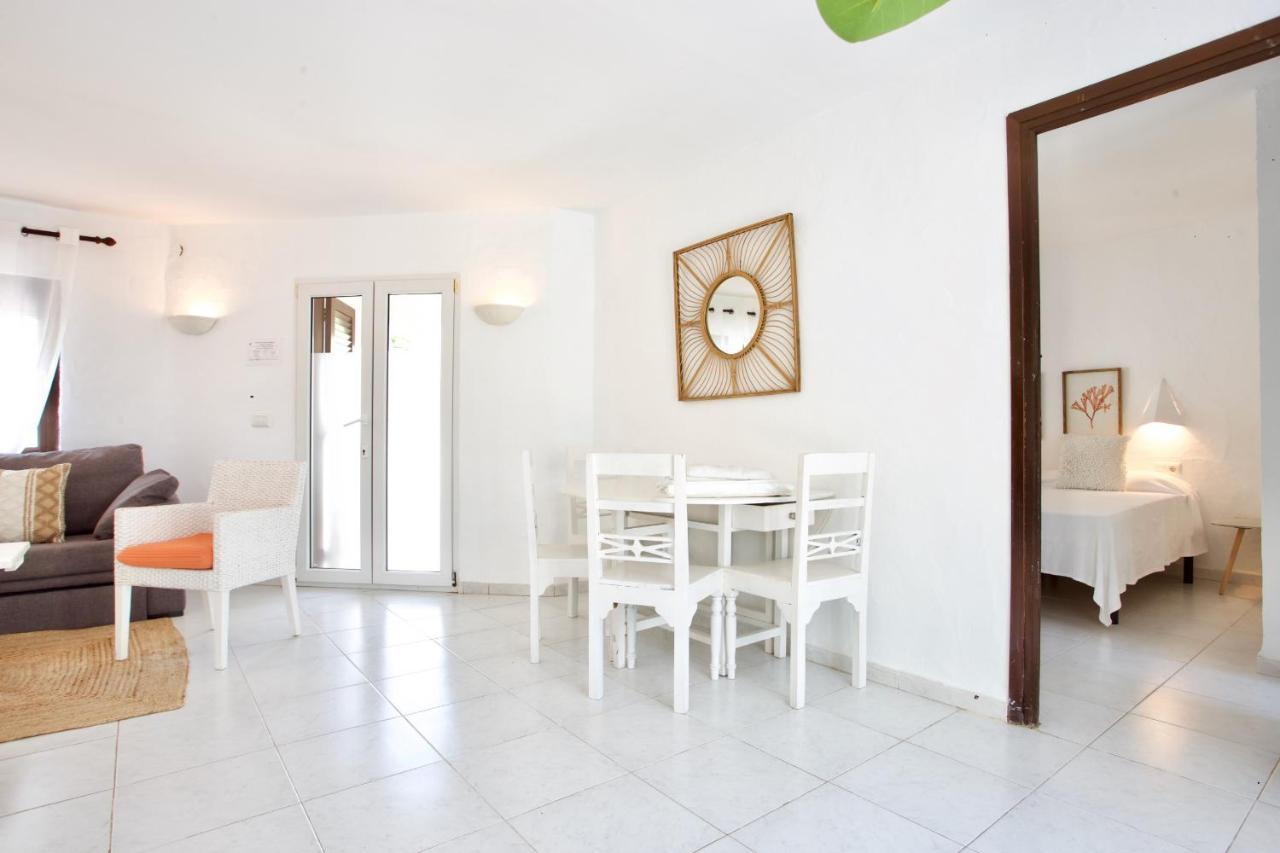 Urbanizacion El Oasis, 20 Villas En 1ª Linea Playa 德尼亚 外观 照片