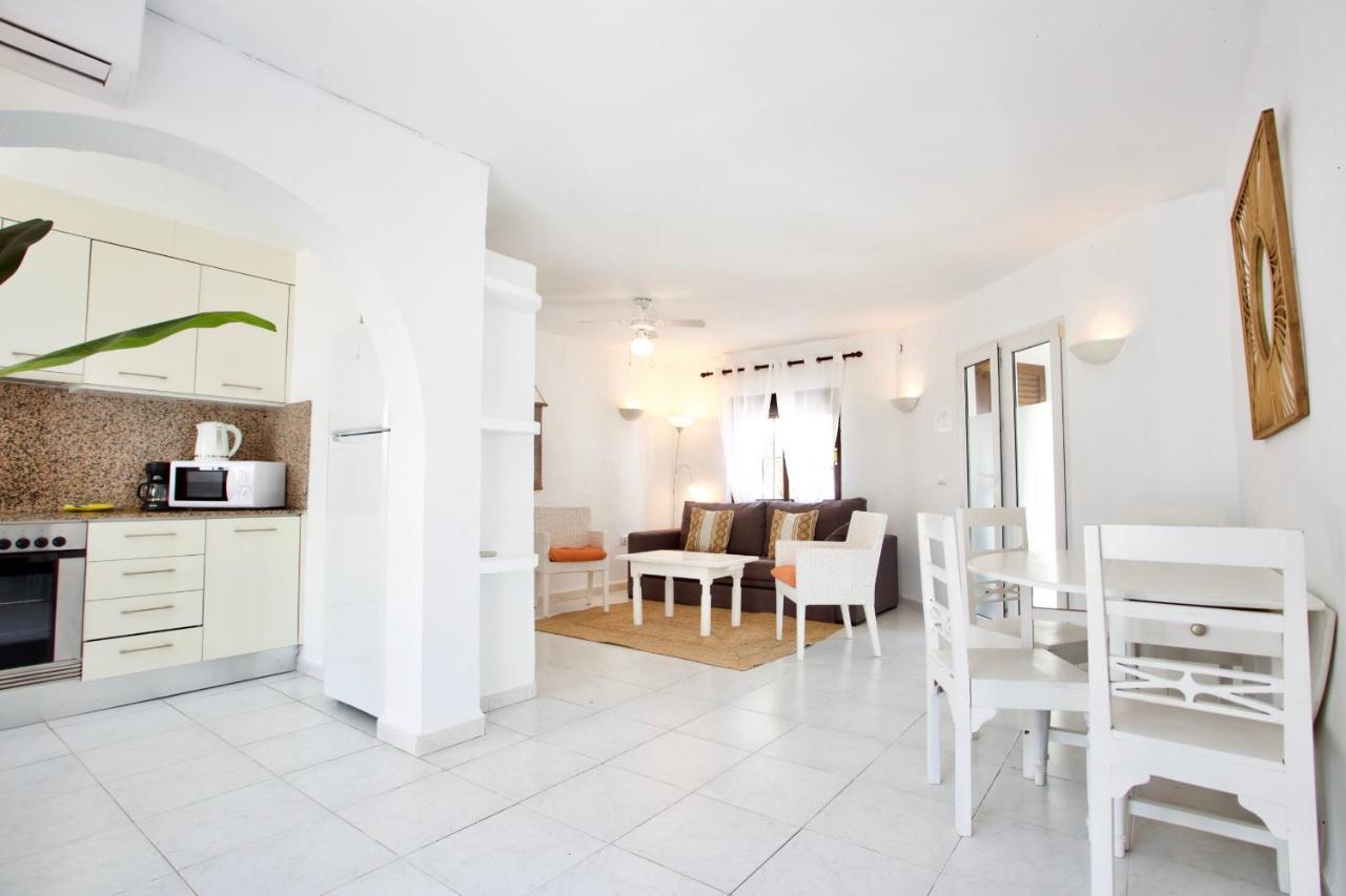 Urbanizacion El Oasis, 20 Villas En 1ª Linea Playa 德尼亚 外观 照片