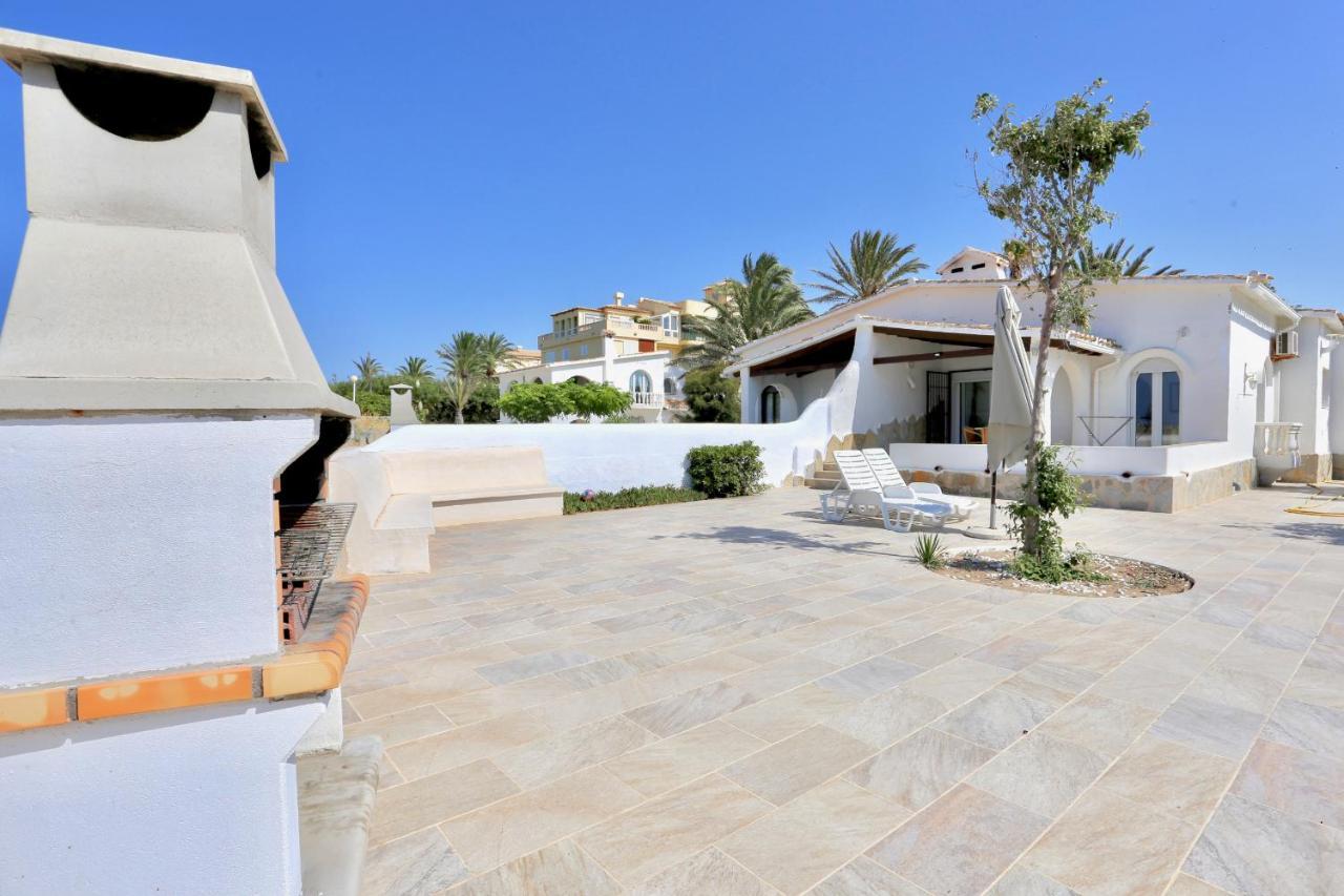 Urbanizacion El Oasis, 20 Villas En 1ª Linea Playa 德尼亚 外观 照片
