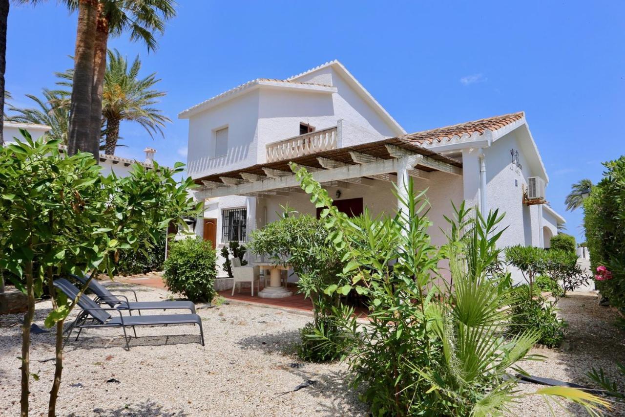 Urbanizacion El Oasis, 20 Villas En 1ª Linea Playa 德尼亚 外观 照片