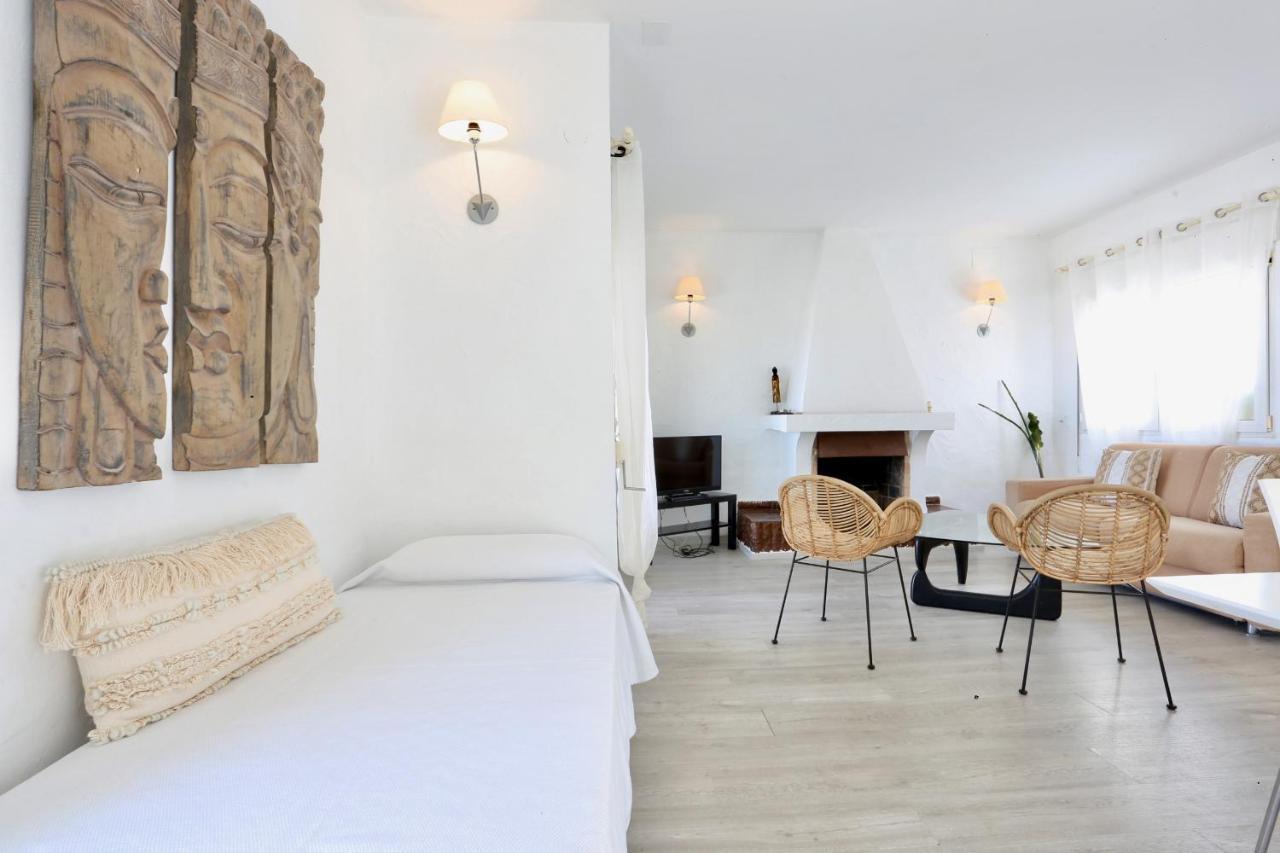 Urbanizacion El Oasis, 20 Villas En 1ª Linea Playa 德尼亚 外观 照片