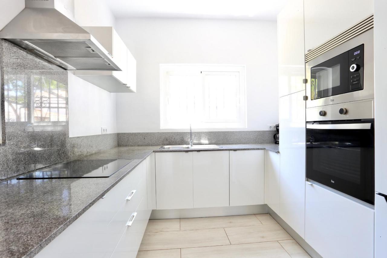 Urbanizacion El Oasis, 20 Villas En 1ª Linea Playa 德尼亚 外观 照片