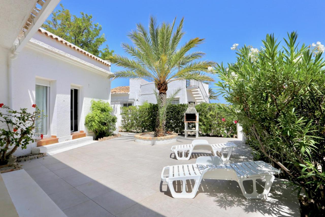 Urbanizacion El Oasis, 20 Villas En 1ª Linea Playa 德尼亚 外观 照片